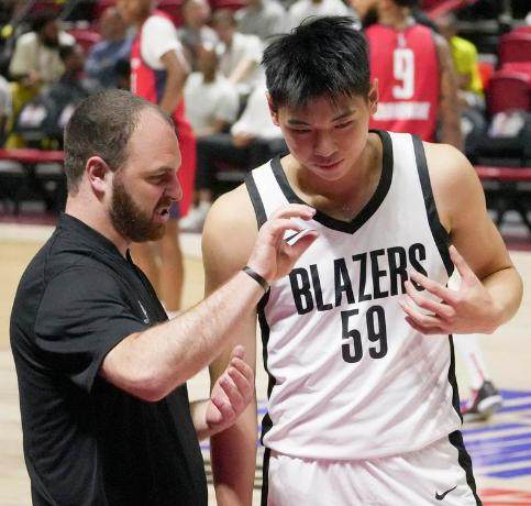 注册送彩金-八大竞争对手！崔永熙进篮网上位超难，需打持久战